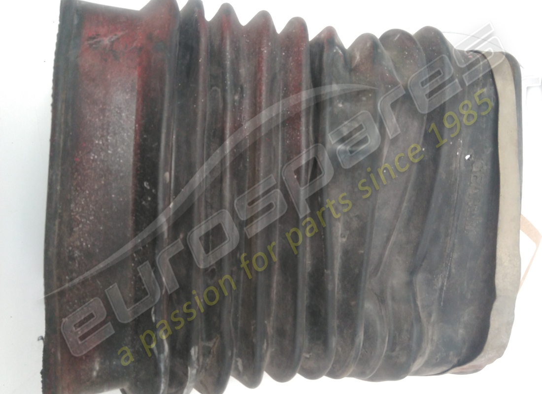 damaged ferrari air duct sleeve. part number 61491400 (5)