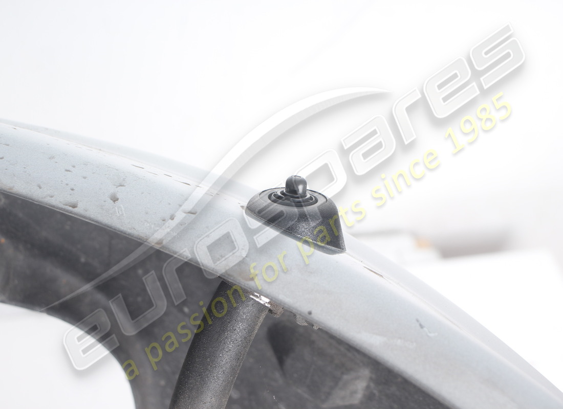 used ferrari front bumper. part number 64861610 (14)