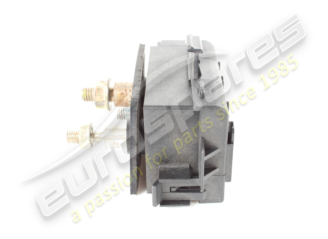 used maserati insert. part number 60510160 (3)