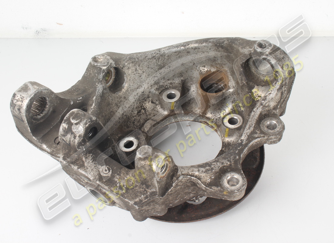 used maserati complete lh rear hub holde. part number 216251 (6)