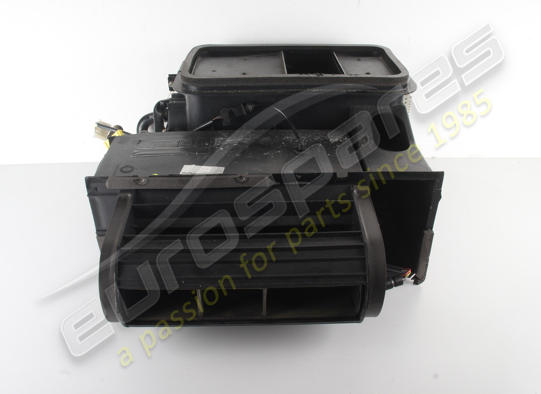 used ferrari evaporator assembly rhd part number 65365900 (8)