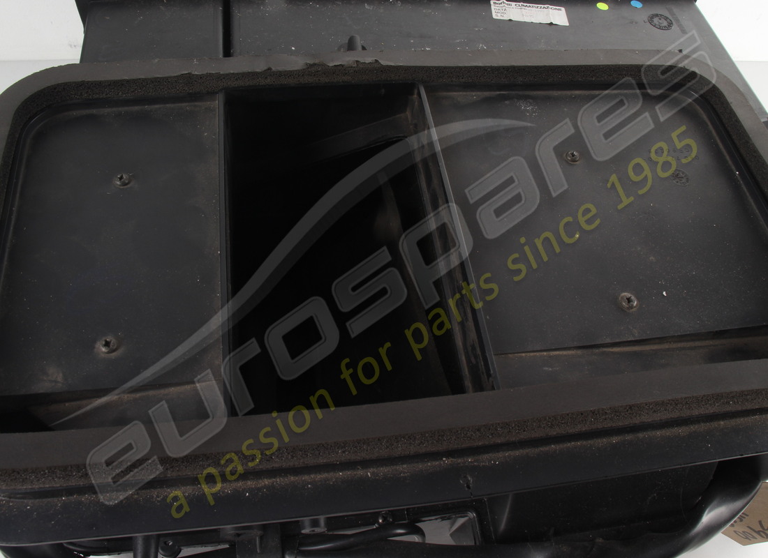 used ferrari evaporator assembly rhd part number 65365900 (11)