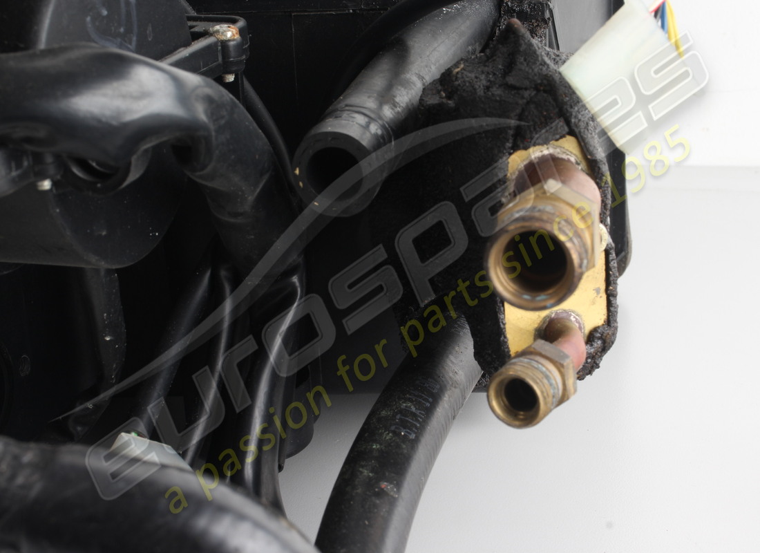 used ferrari evaporator assembly rhd part number 65365900 (10)