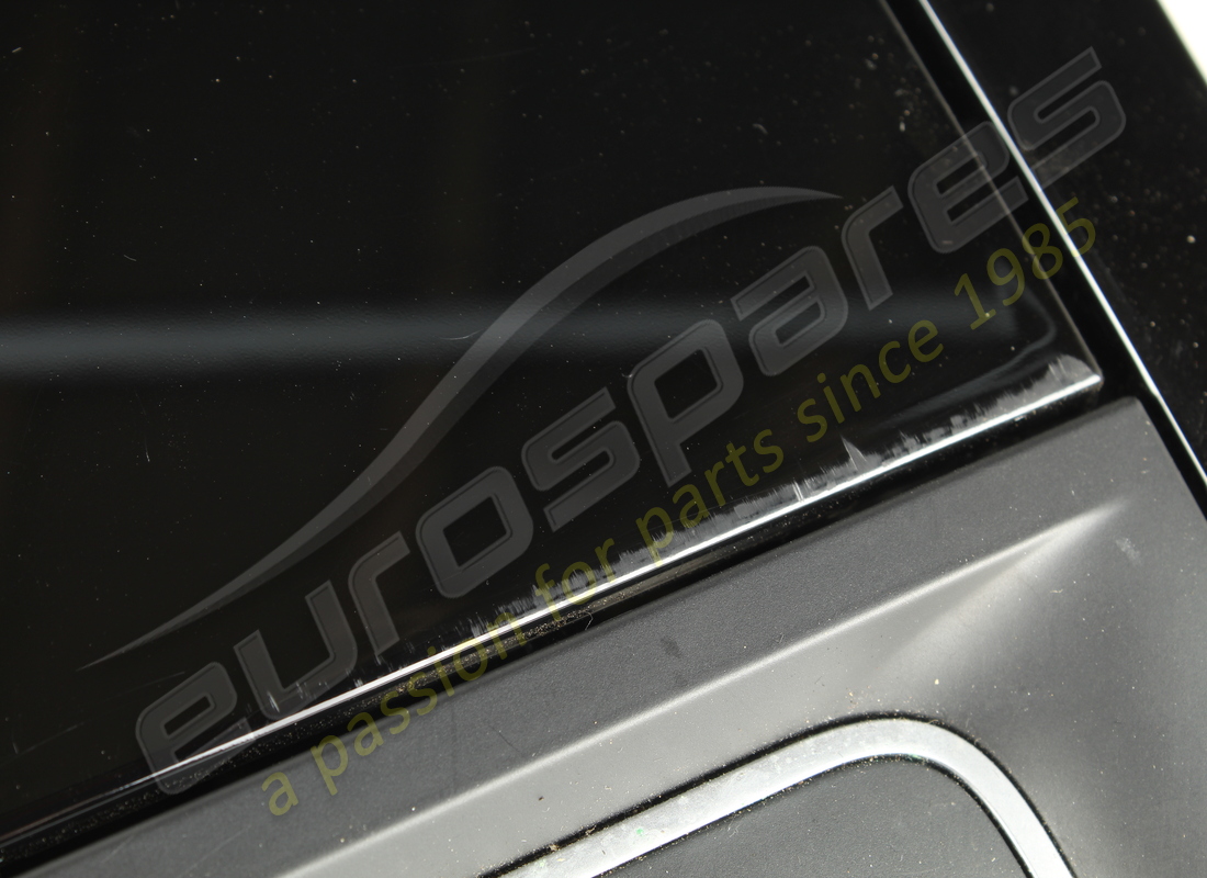 USED MASERATI TUNNEL GLOVE COMPARTMENT BLA. PART NUMBER 673011000 (6) used maserati tunnel glove compartment bla. part number 673011000 (6)