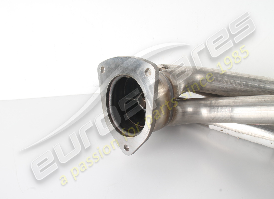 new maserati complete rh exhaust manifold. part number 195117 (3)