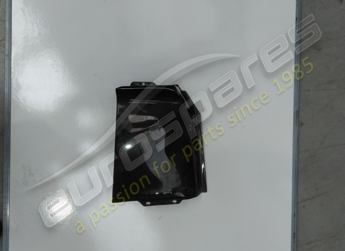 DAMAGED Ferrari RH COVER PANEL . PART NUMBER 63201500 (1)