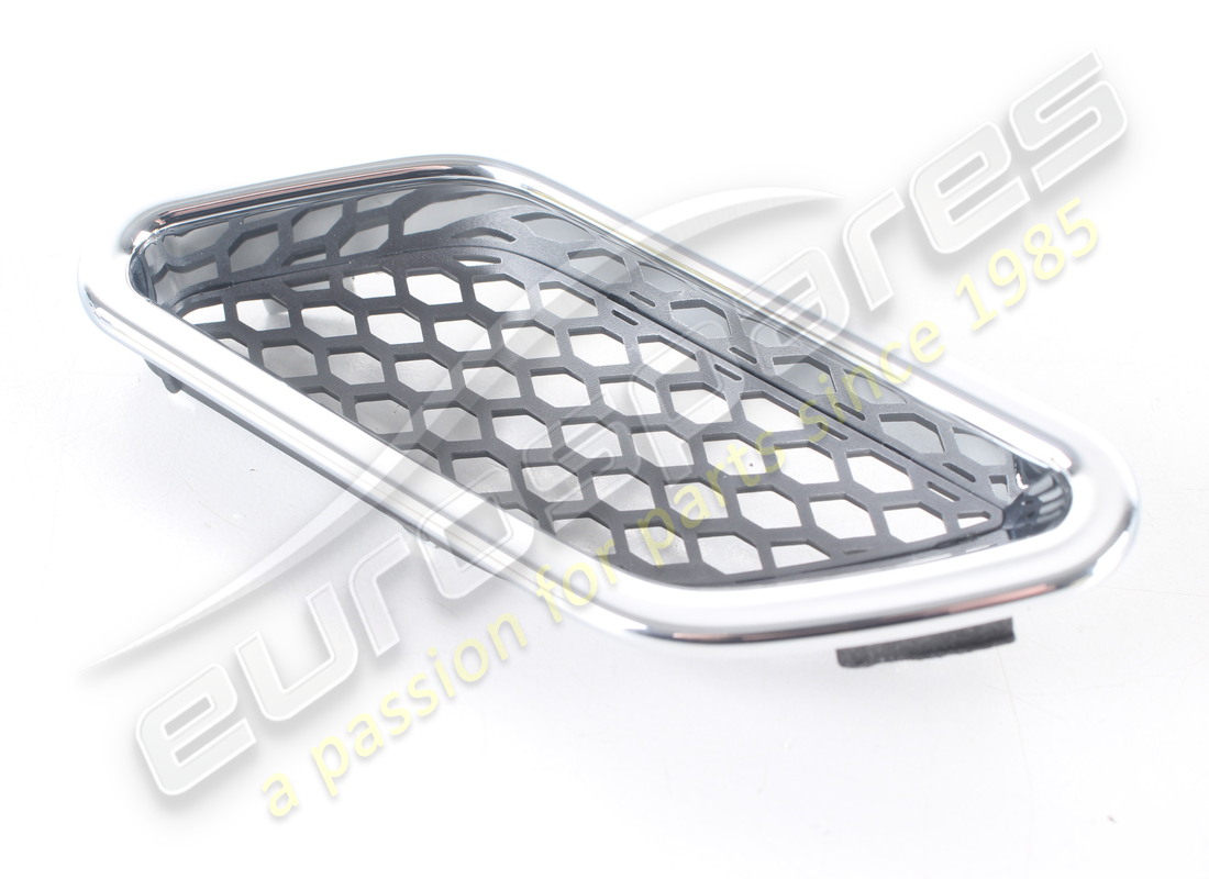 new maserati rh air intake grill. part number 68265300 (2)