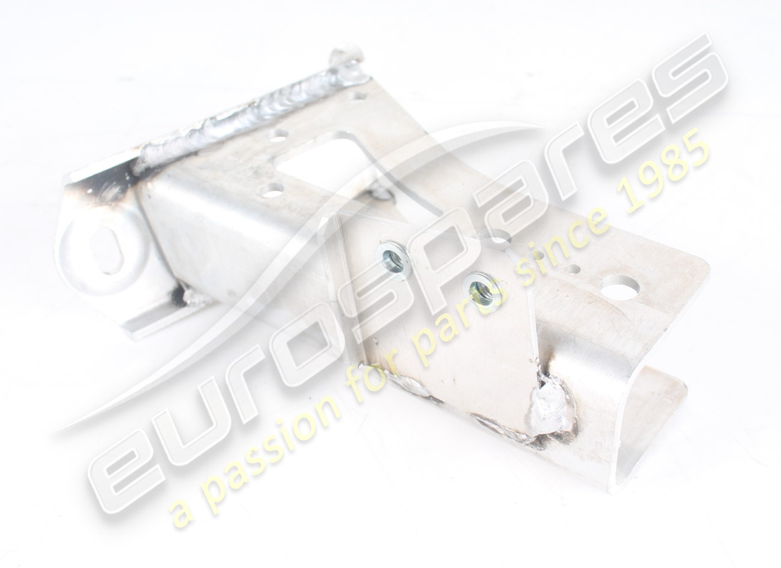 USED Ferrari BRACKET FASTENING CROSSMEMBE . PART NUMBER 82915700 (1) USED Ferrari BRACKET FASTENING CROSSMEMBE . PART NUMBER 82915700 (1)