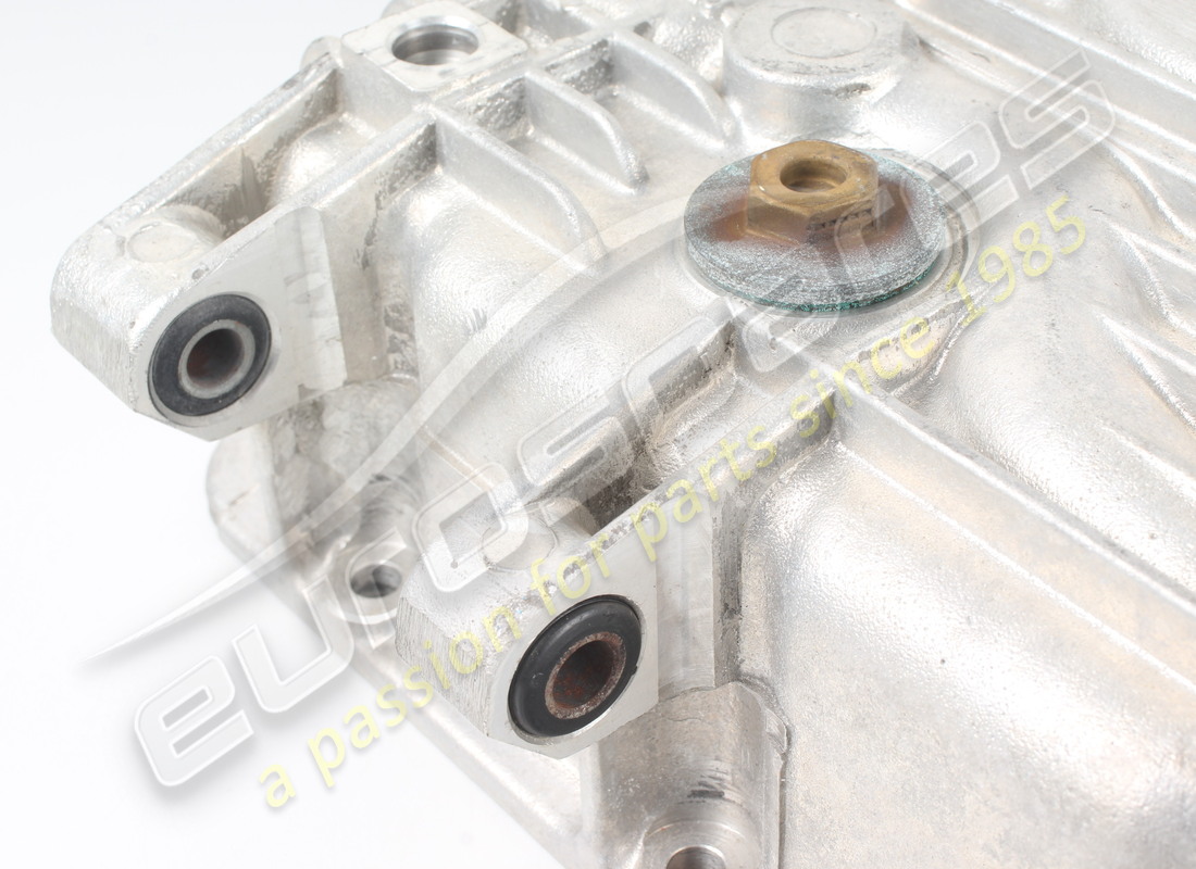 new ferrari sump. part number 137767 (2)