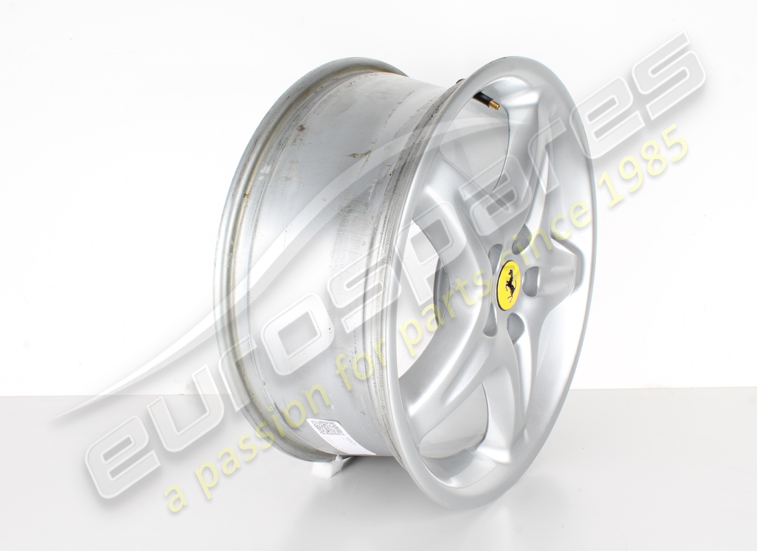 used ferrari front road wheel rim. part number 166475 (2)