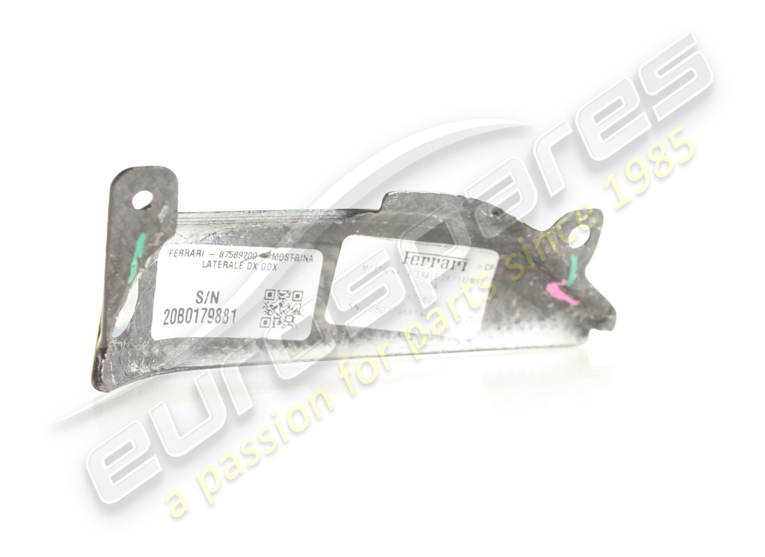 used ferrari rh lateral surround. part number 875892 (2)