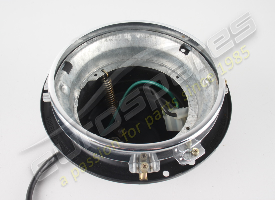 new maserati headlight surround box. part number 107abl66271 (2)