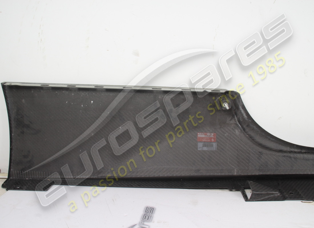 new ferrari lh underdoor trim. part number 83261500 (5)