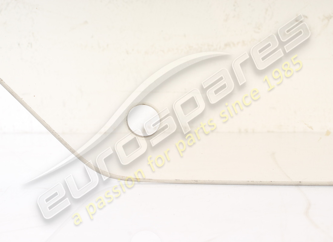 NEW FERRARI RH DOOR GLASS. PART NUMBER 61508900 (3) new ferrari rh door glass. part number 61508900 (3)