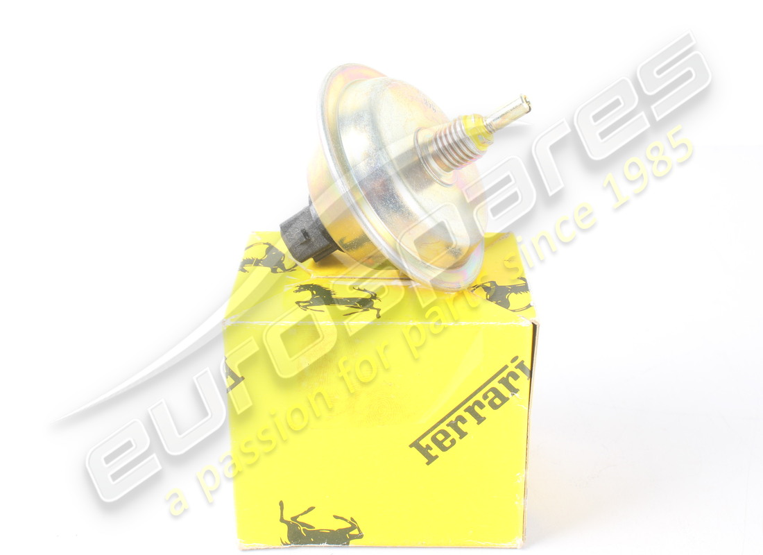 NEW FERRARI SWITCH. PART NUMBER 121748 (3) new ferrari switch. part number 121748 (3)