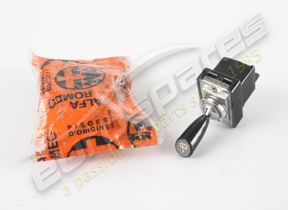 new maserati windscreen wiper control switch. part number 107abl65684 (1)
