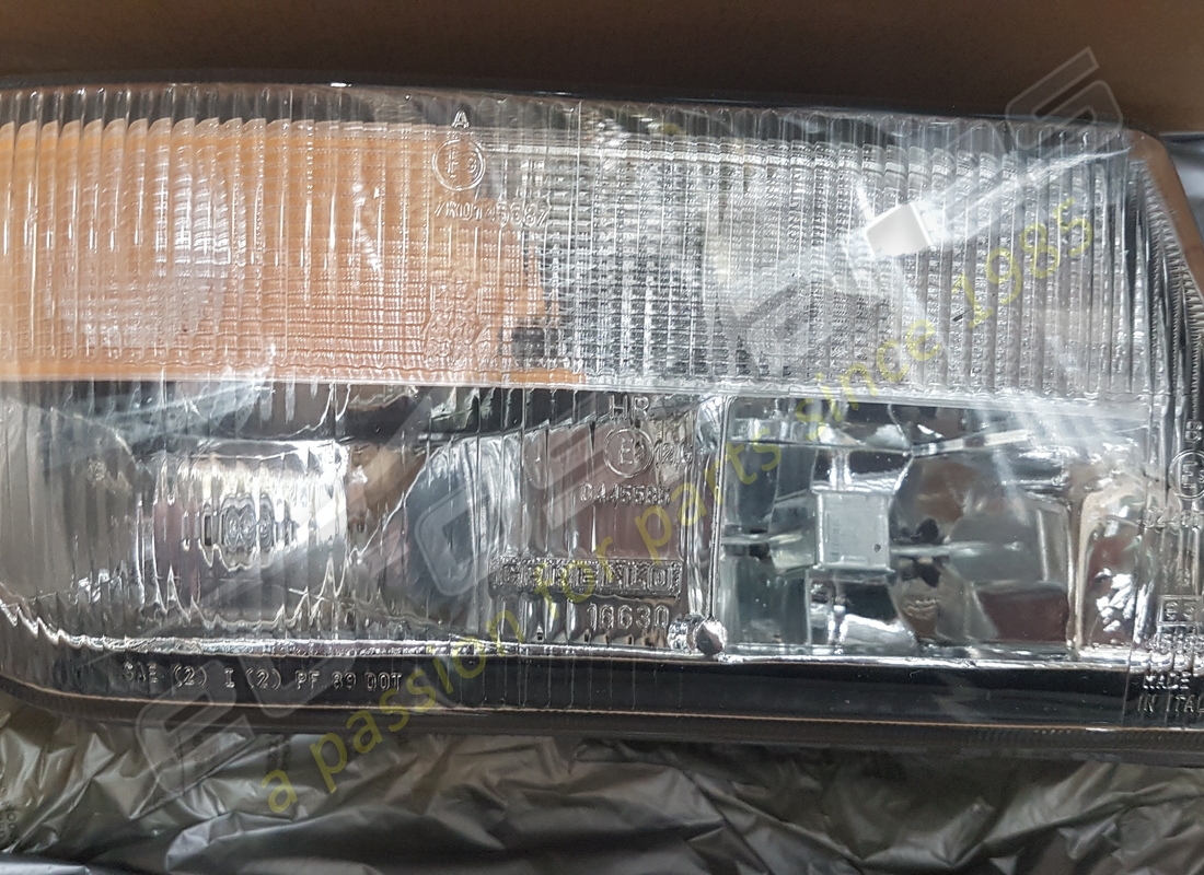 new ferrari rh front light assembly. part number 150188 (2)