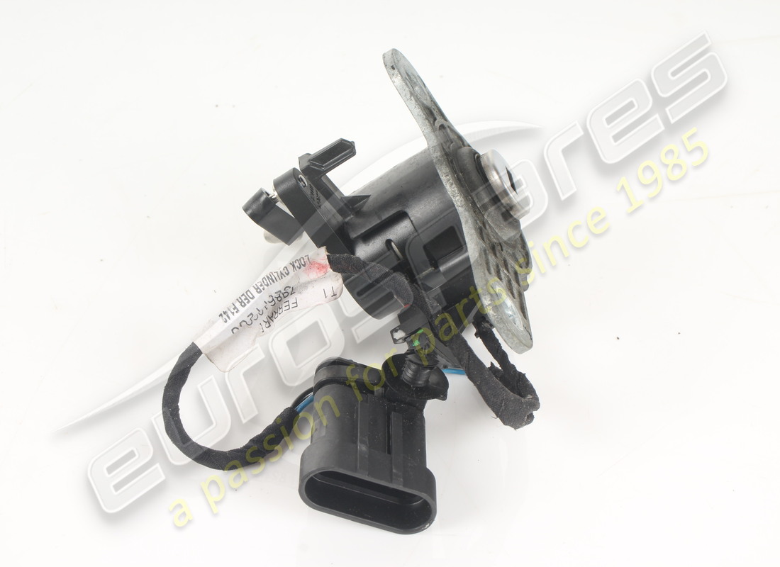 used ferrari complete latch mounting. part number 82811200 (3)