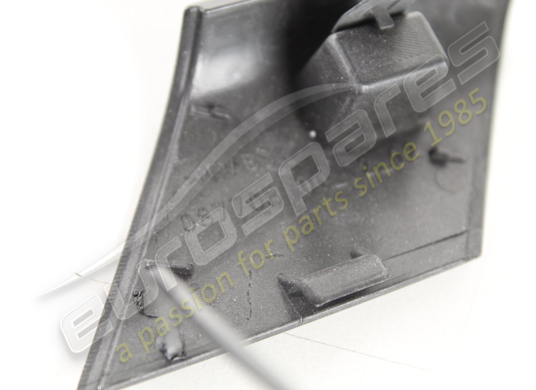 new ferrari lh tow eye mounting point co. part number 87708100 (3)