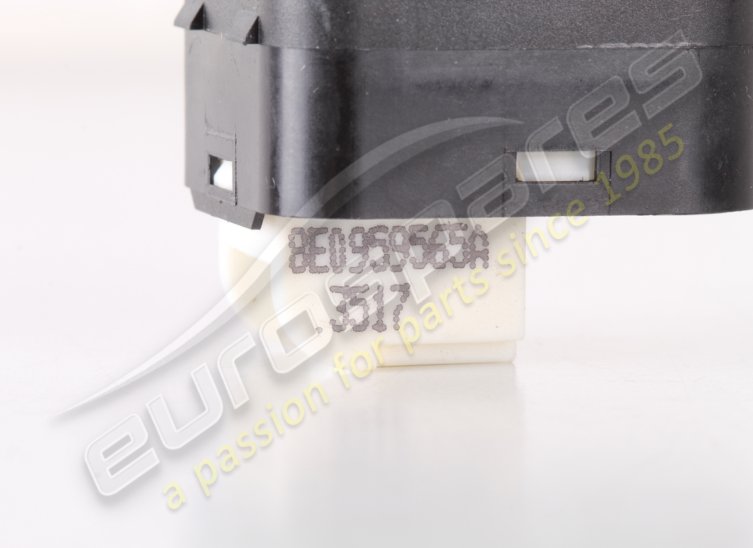 NEW LAMBORGHINI SWITCH. EXTERNALMIRROR. PART NUMBER 8E0959565A (3) new lamborghini switch. externalmirror. part number 8e0959565a (3)