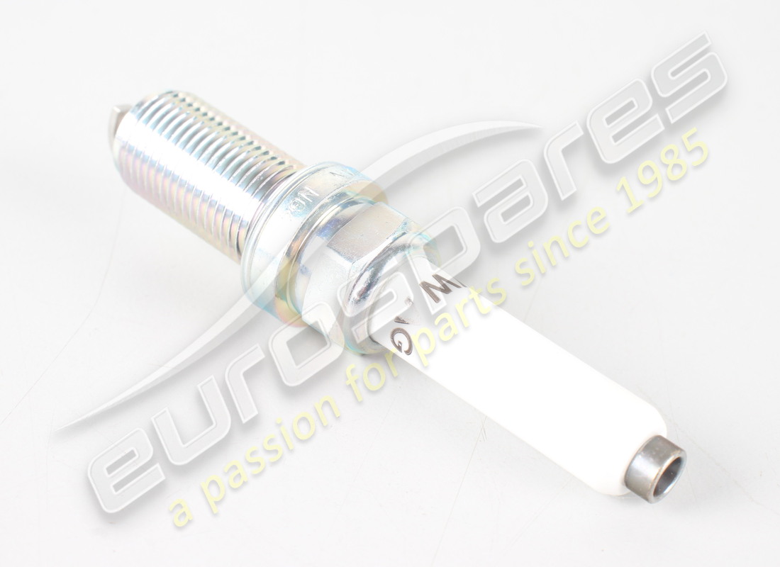 new porsche spark plug. part number 95890560100 (2)