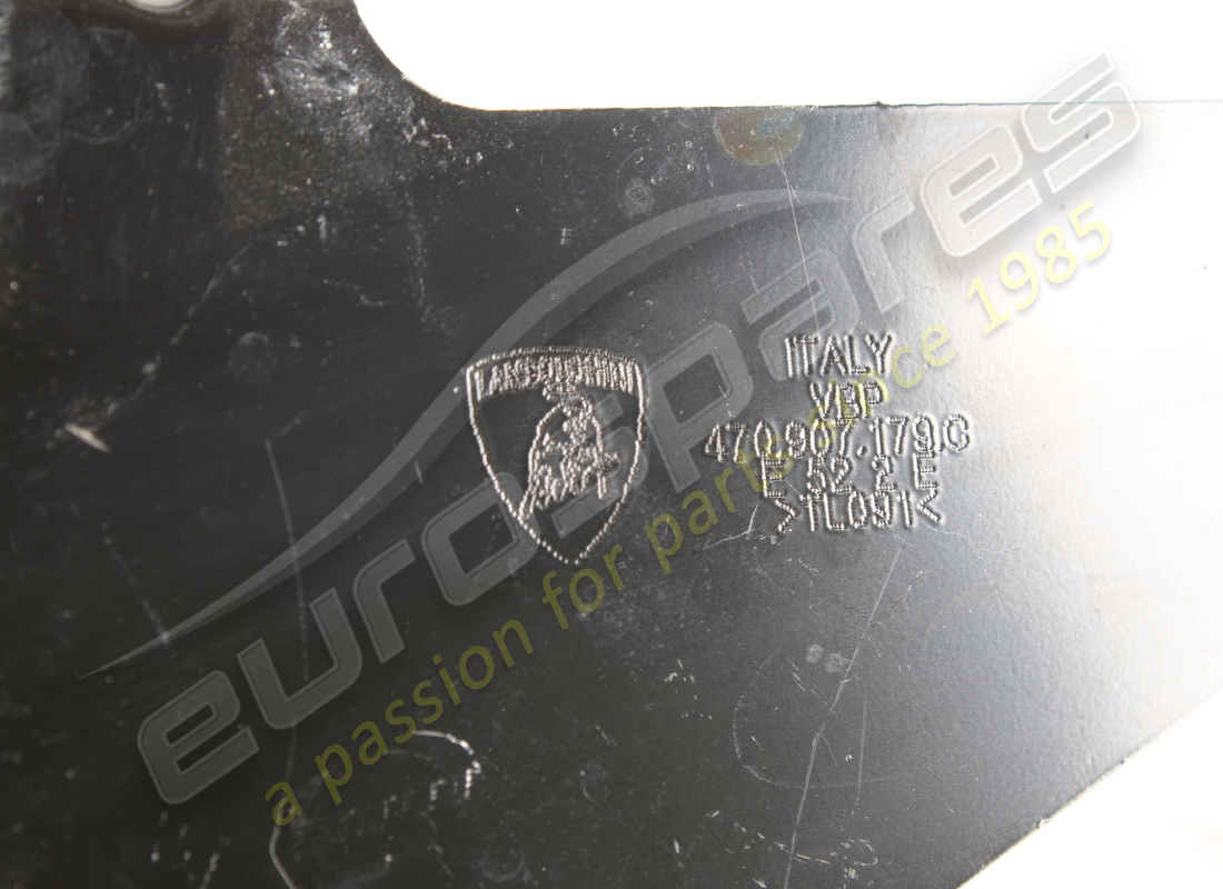 used lamborghini bracket. part number 470907179c (3)