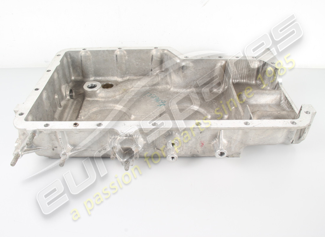 new ferrari sump. part number 137767 (4)