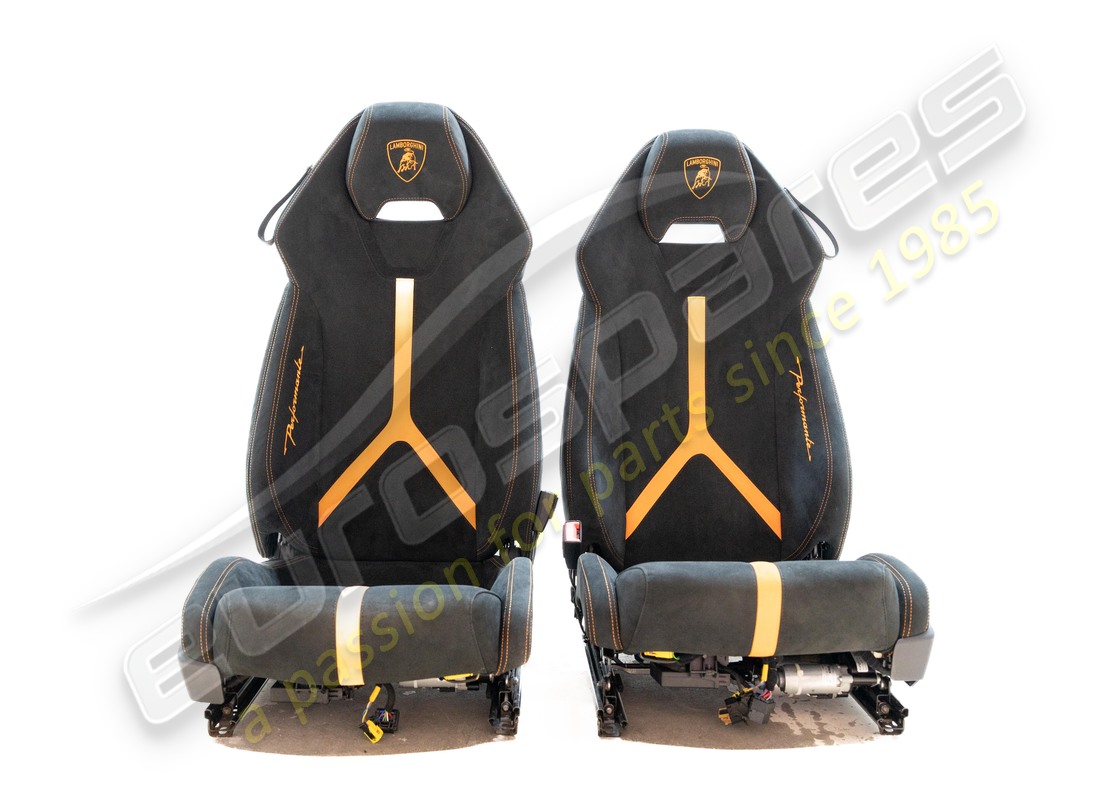 USED Lamborghini PAIR OF COMFORT SEATS . PART NUMBER 4T0882011BW (1)