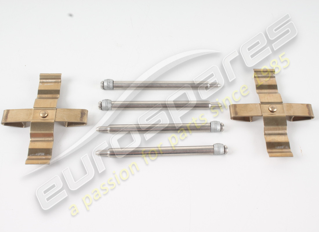 new maserati rear brake pads set. part number 673010320 (2)