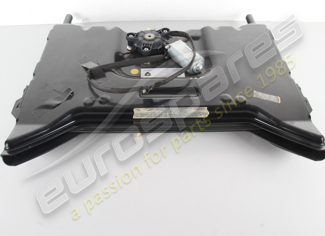 new lamborghini rear window glass assembly rwm. part number 475845051a (3)