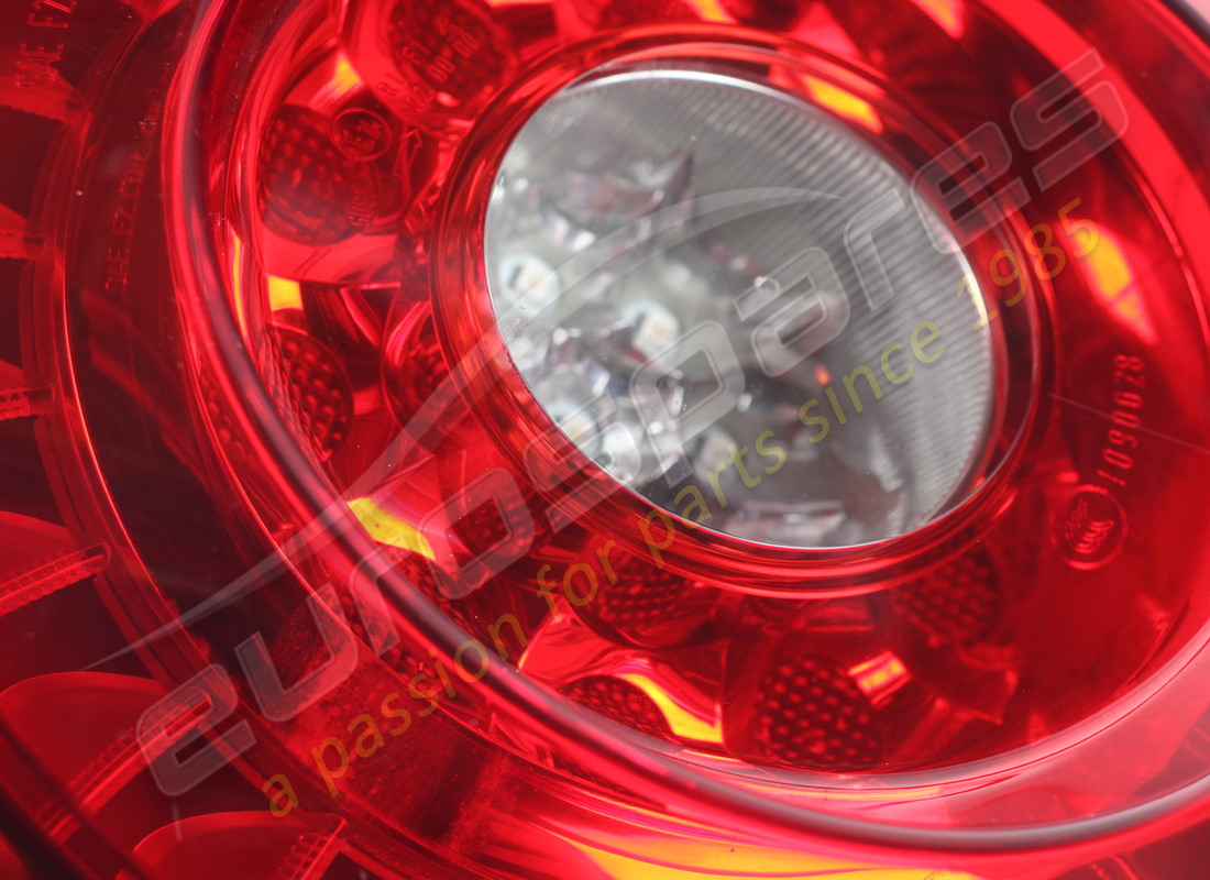 USED FERRARI RH TAIL LIGHT , MOBILE PART. PART NUMBER 293289 (9) used ferrari rh tail light , mobile part. part number 293289 (9)