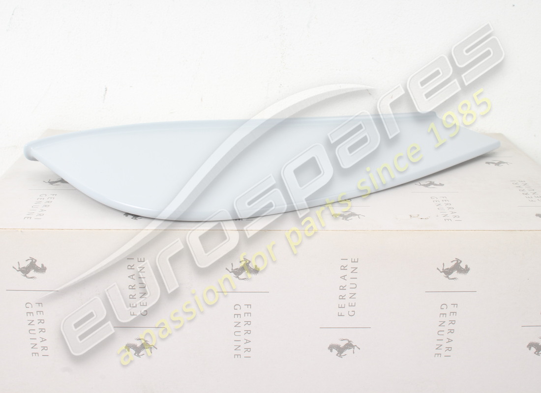 new ferrari outer fin. part number 81372910 (3)