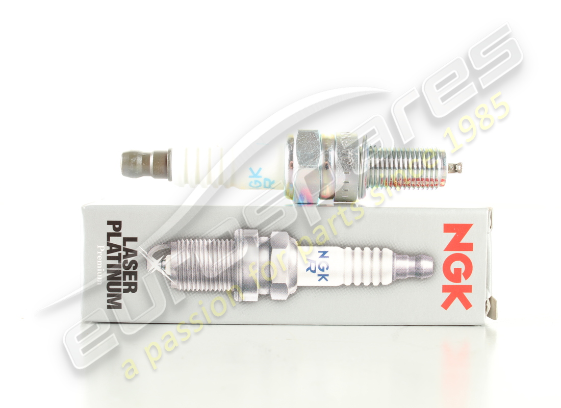 new maserati spark plug. part number 168325 (1)