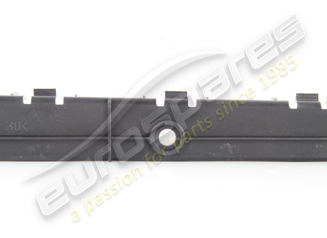 new ferrari lh underdoor trim fastener b. part number 81362200 (3)