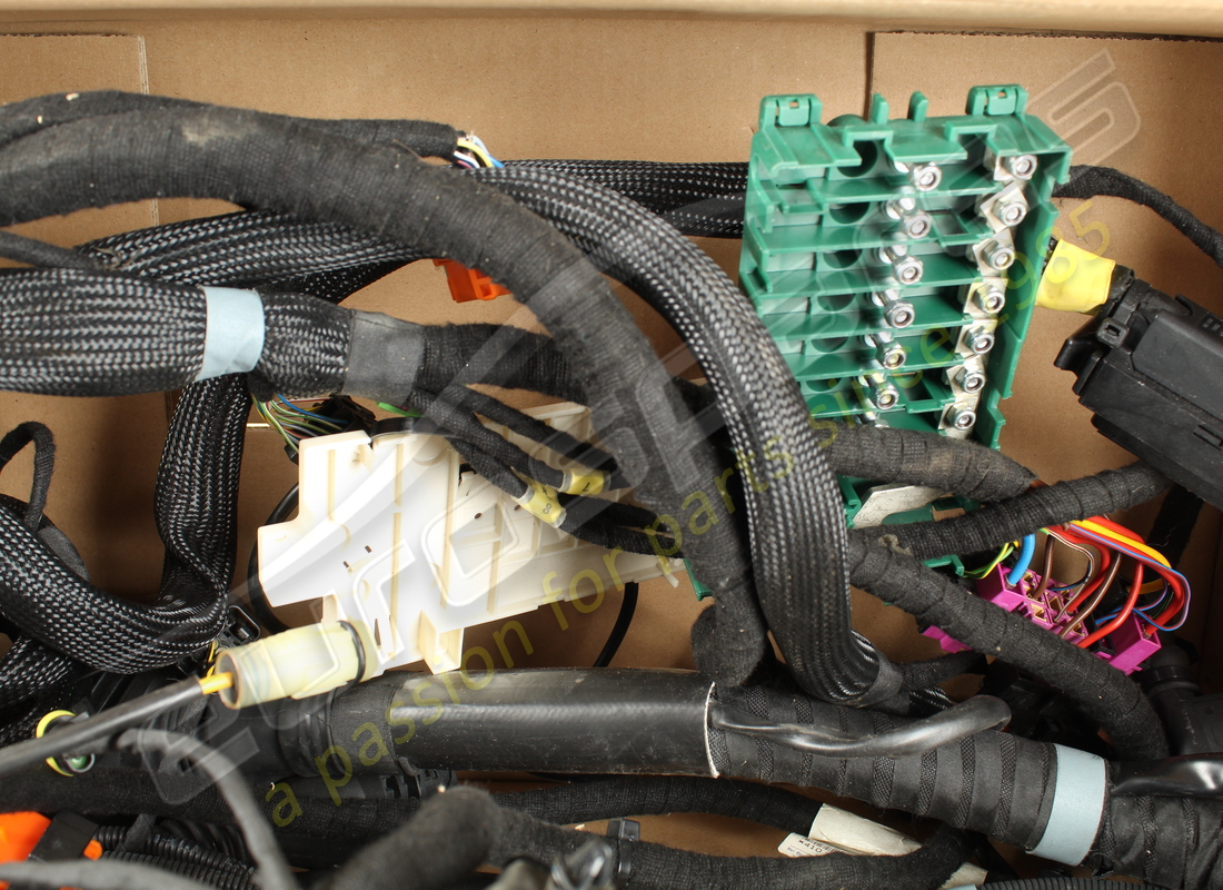 NEW LAMBORGHINI HARNESS FOR ENGINE COMPARTMENT. PART NUMBER 410907557A (3) new lamborghini harness for engine compartment. part number 410907557a (3)