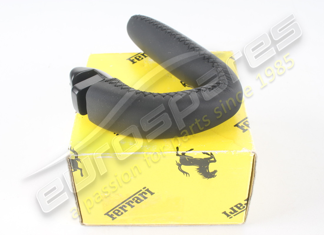 NEW FERRARI SUN ROOF LOCKING/UNLOCKING HANDLE WITH PIN. PART NUMBER 68709400 (1) new ferrari sun roof locking/unlocking handle with pin. part number 68709400 (1)