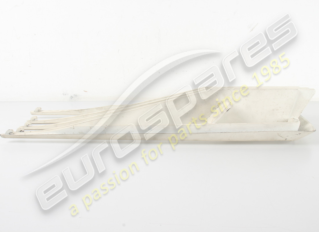 NEW (OTHER) FERRARI RH REAR WING GRILLE. PART NUMBER 62529610 (3) new (other) ferrari rh rear wing grille. part number 62529610 (3)