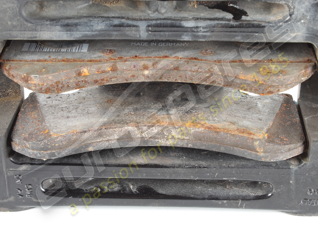 used lamborghini ccb caliper front. part number 470615106p (6)