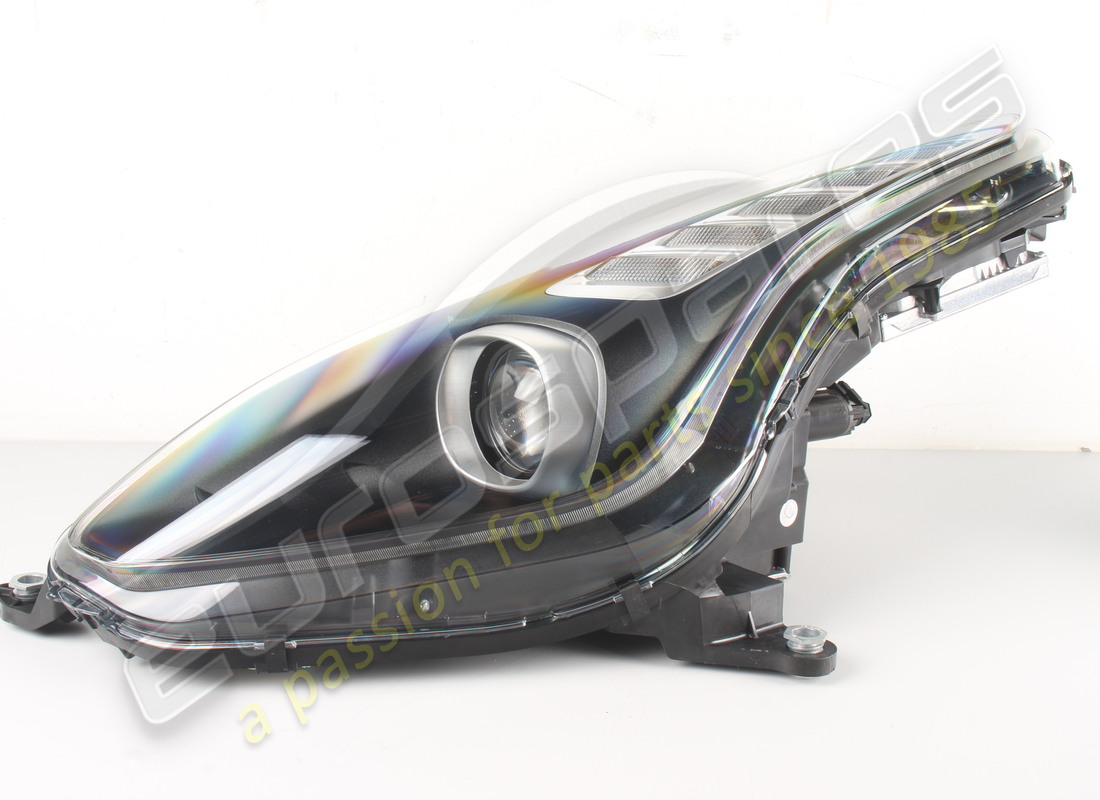 new ferrari lh headlamp afs. part number 321524 (1)
