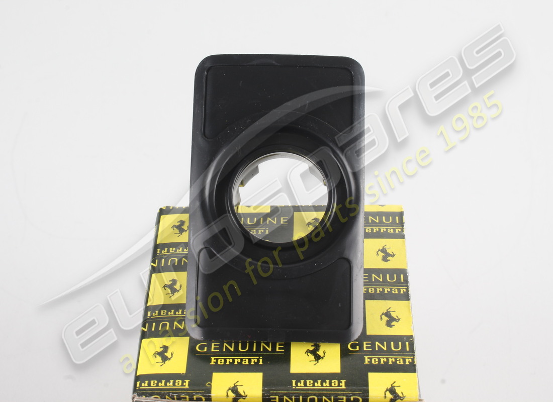 new ferrari inner sensor housing. part number 82288600 (2)
