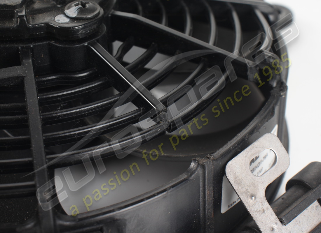 USED FERRARI COMPLETE ELECTRIC FAN. PART NUMBER 277070 (5) used ferrari complete electric fan. part number 277070 (5)