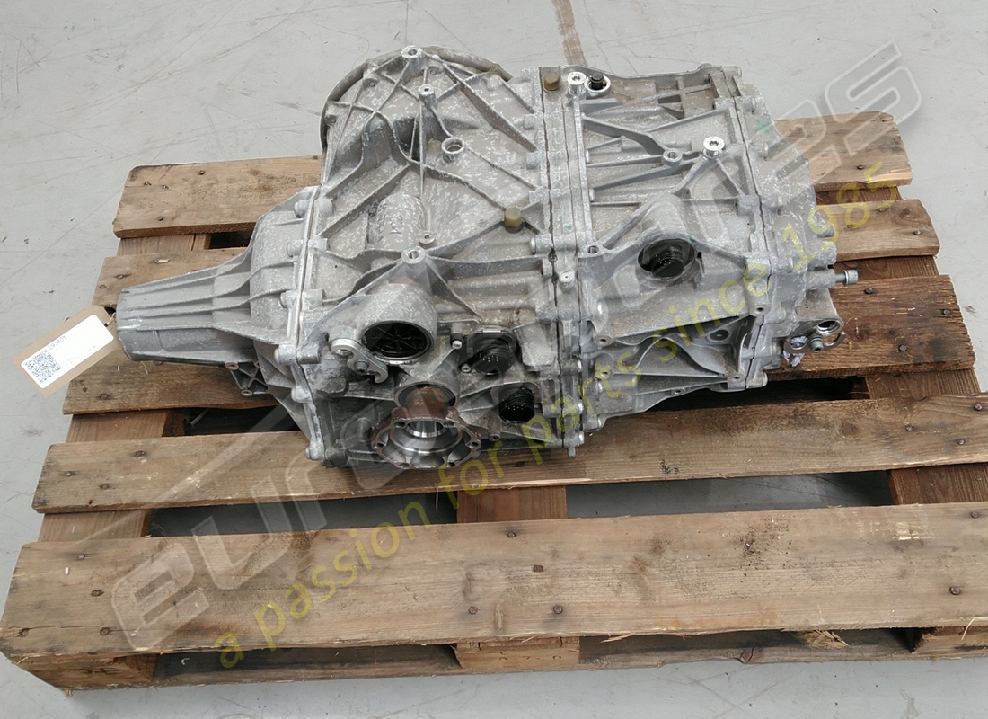 used ferrari complete dct gearbox. part number 293401 (1)