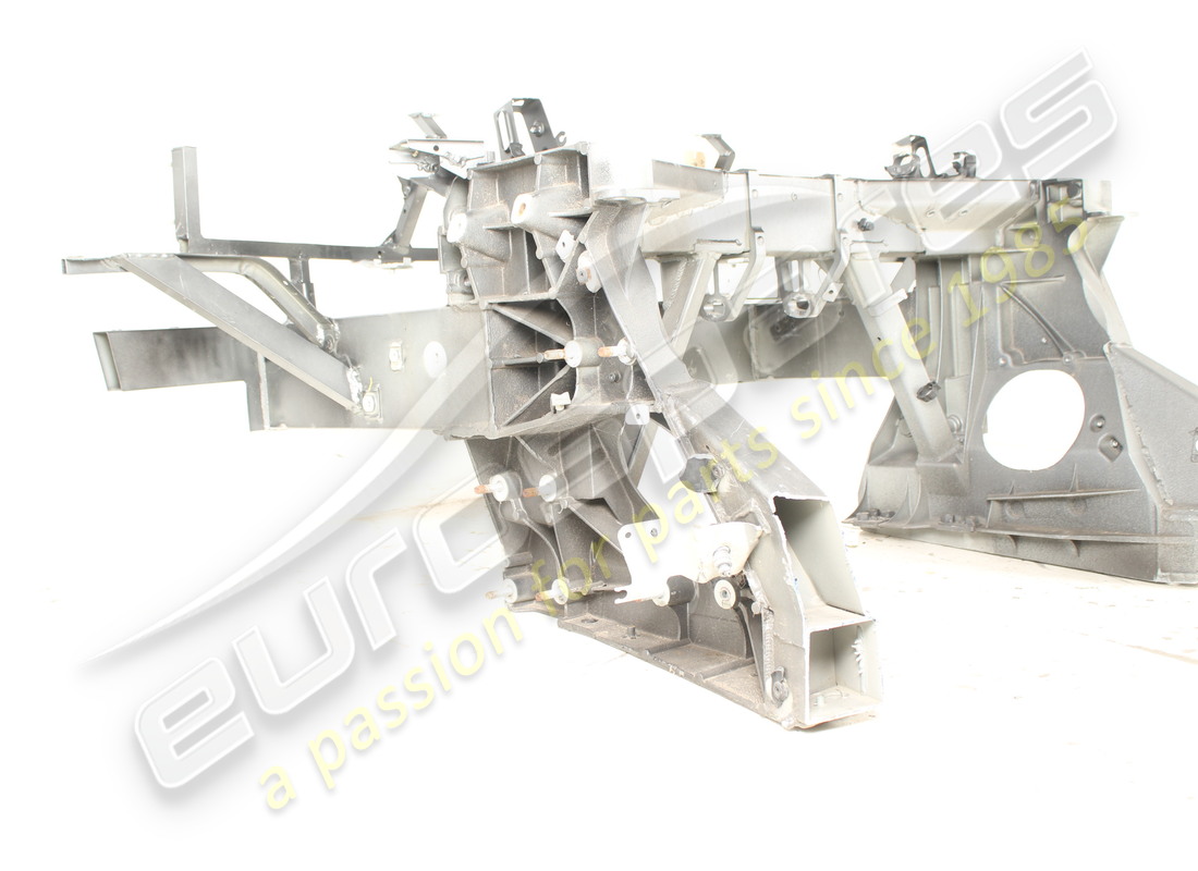 damaged ferrari rear subframe. part number 985285794 (3)