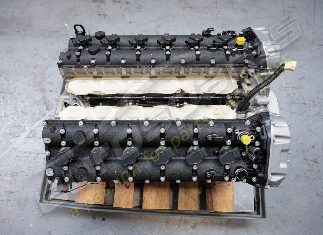 NEW LAMBORGHINI LP700 ENGINE. PART NUMBER 399900140 (5) new lamborghini lp700 engine. part number 399900140 (5)