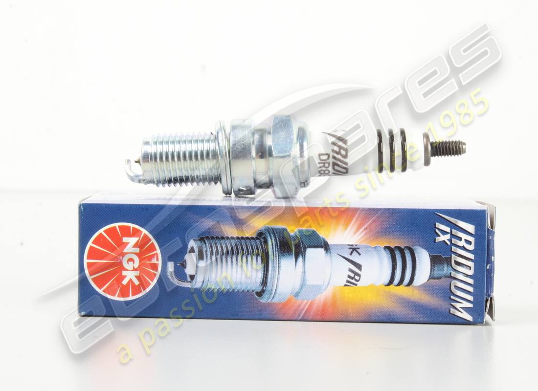 NEW OEM SPARK PLUG . PART NUMBER 150180A (1)