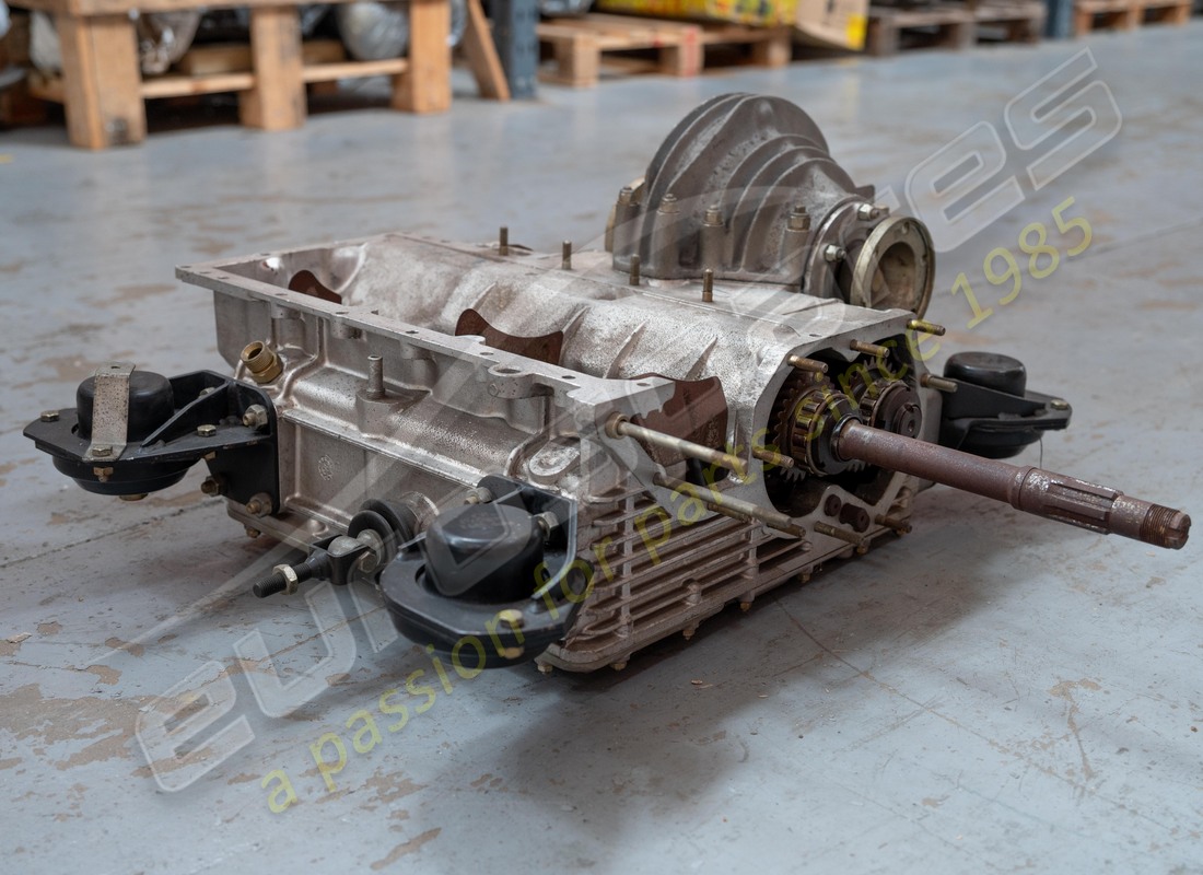 NEW (OTHER) FERRARI GTB/S TURBO GEARBOX . PART NUMBER 131808 (1)