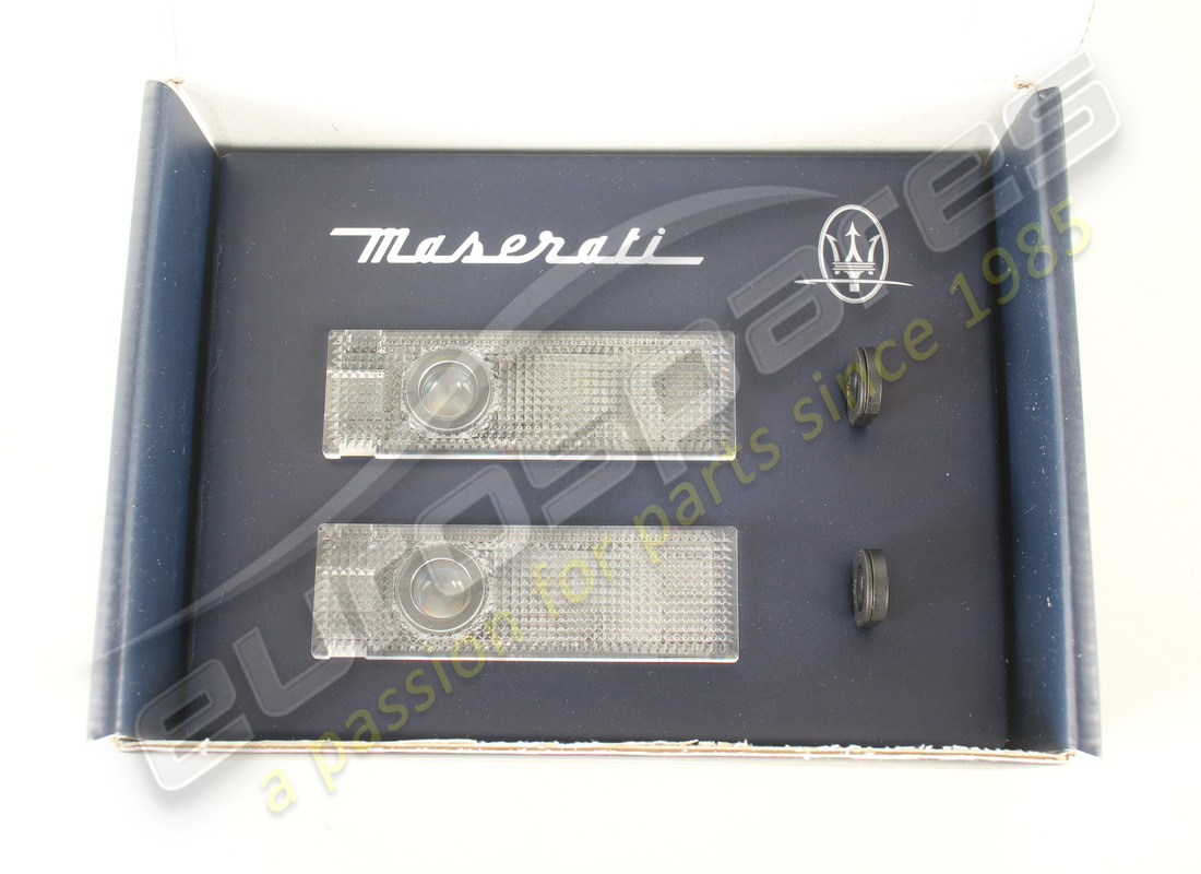 new maserati courtesy lights with logo kit. part number 940001126 (2)