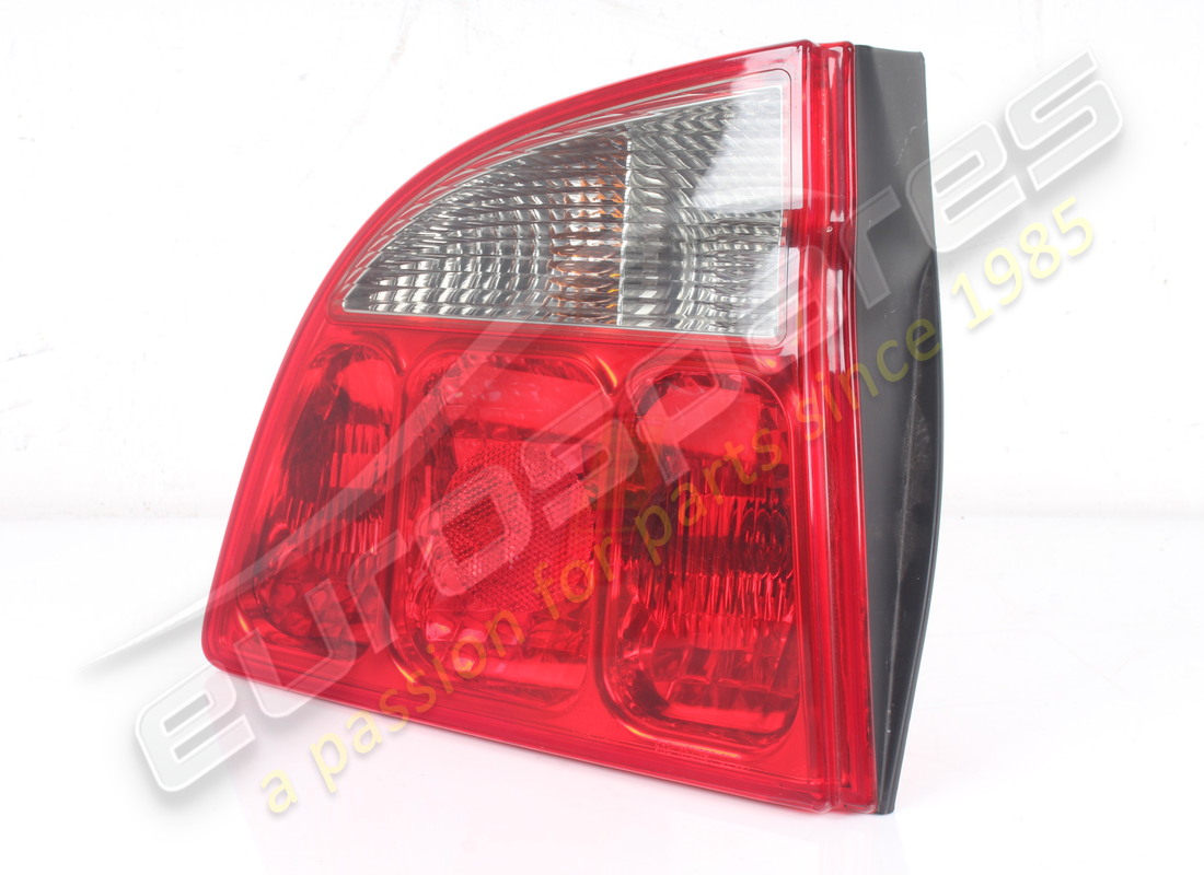 used maserati lh taillightspider. part number 186687 (1)