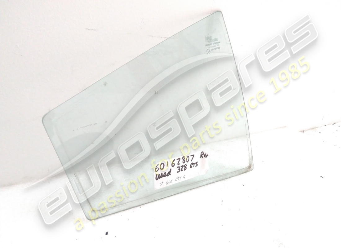 used ferrari rh rear quarter light glass gts. part number 60162807 (2)