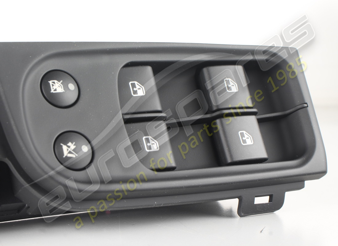 new maserati lhd driver door ecu (npg). part number 247993 (2)